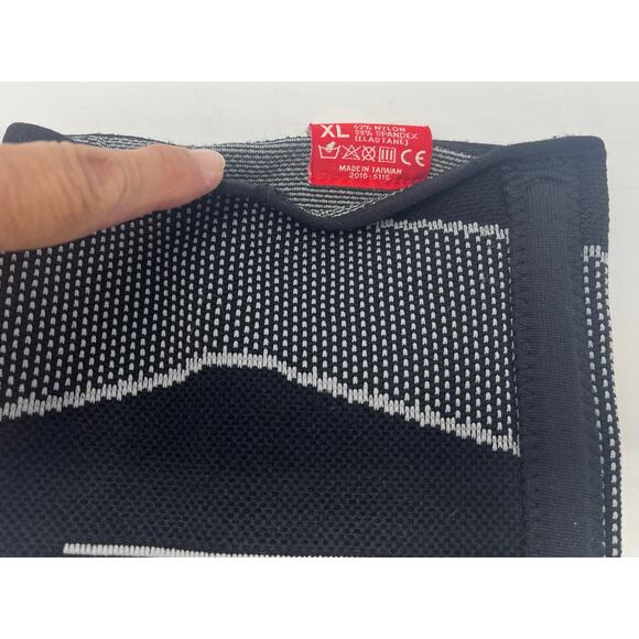 McDavid SportMed Gel Knee Sleeve Size XL PreOwned w/slight folding on top back - Picture 6 of 8